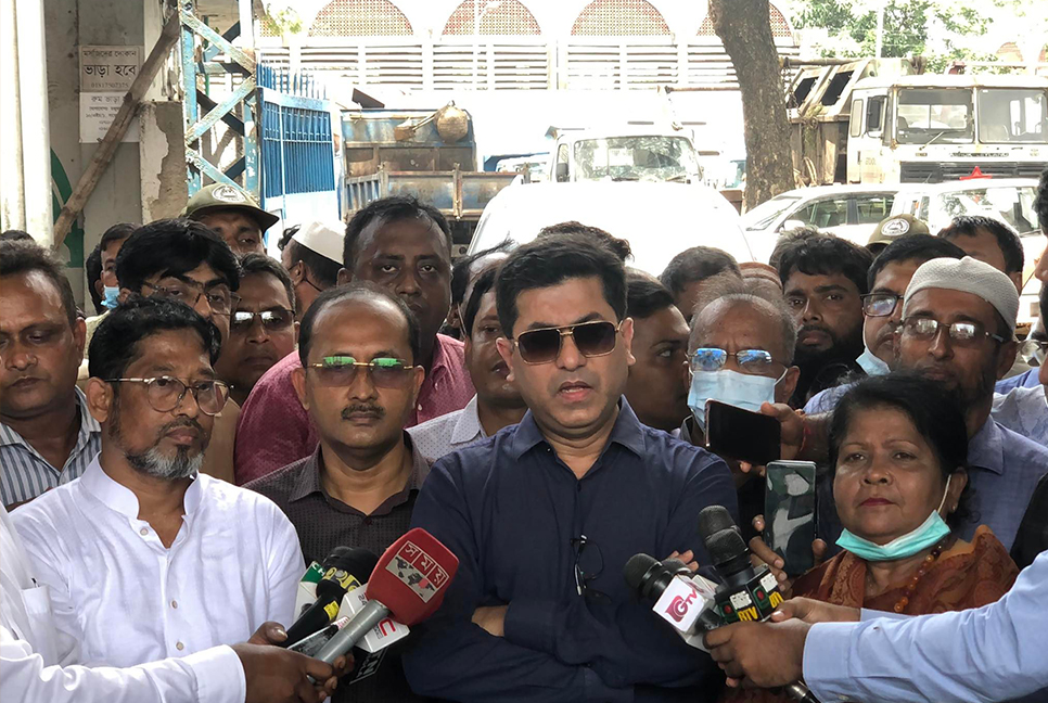 সায়েদাবাদে আধুনিক বাস টার্মিনাল নির্মাণ কাজ মার্চেই শেষ হচ্ছে, জানালেন তাপস