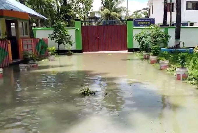 ঝালকাঠিতে ১৮টি গ্রাম প্লাবিত