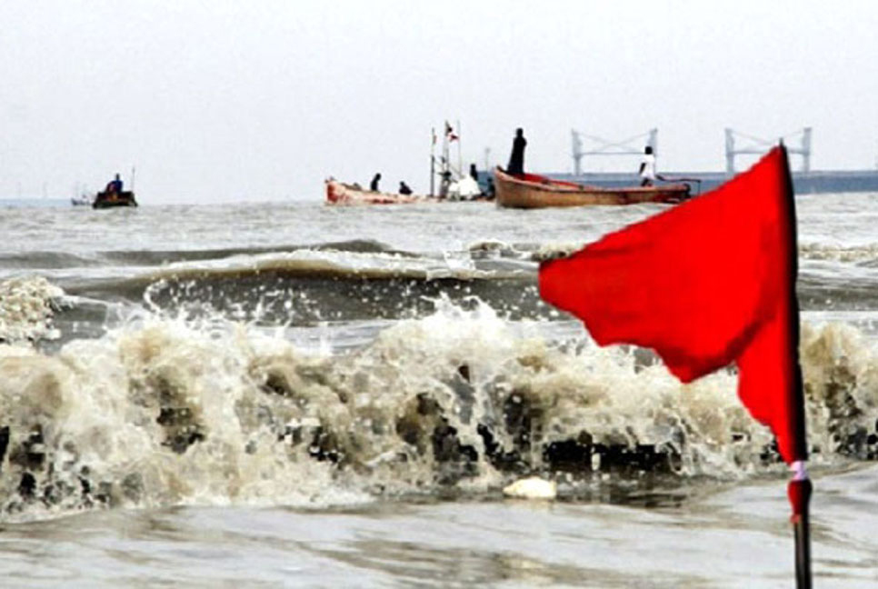 সমুদ্রবন্দরে ৩ নম্বর সতর্ক সংকেত