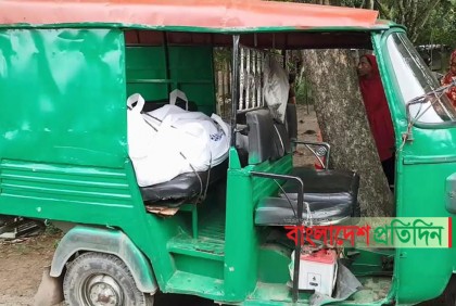 মধ্য রাতে স্ত্রীকে কুপিয়ে হত্যার অভিযোগ, স্বামী পলাতক