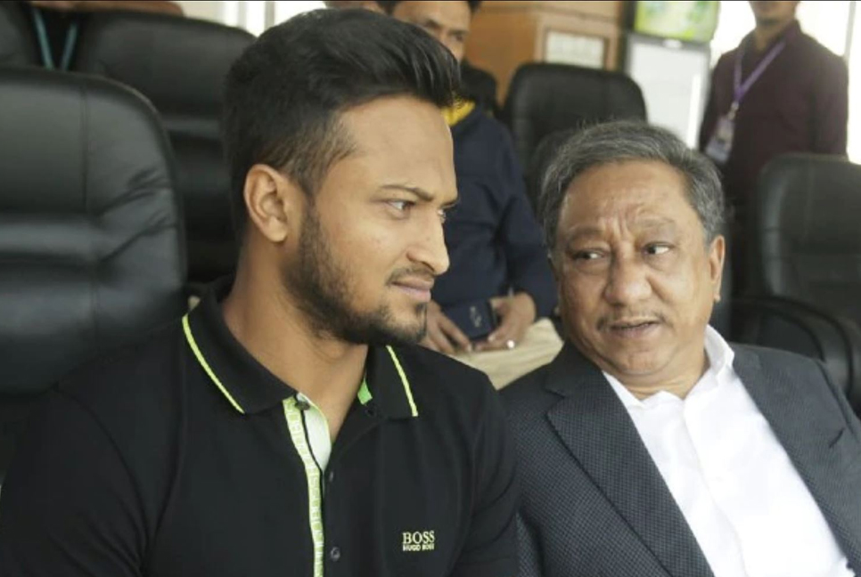 রুদ্ধদ্বার বৈঠকের পর সাকিবকে পাপনের হুঁশিয়ারি