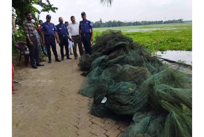 কালিয়াকৈরে অভিযান চালিয়ে চায়না ও কারেন্ট
জাল জব্দ 