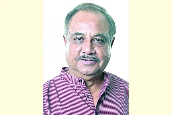 সরকার সত্য আড়াল করছে