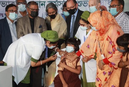 ৫ থেকে ১১ বছর বয়সী শিশুদের পরীক্ষামূলক করোনার টিকা প্রদান 