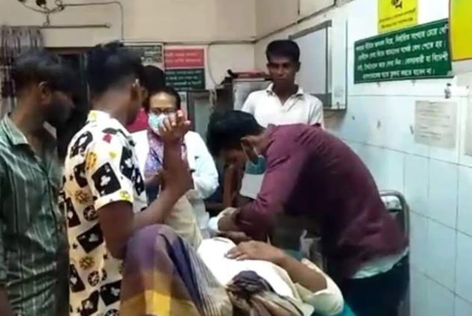 নির্বাচন পরবর্তী সহিংসতায় প্রতিপক্ষের হামলায় আহত ১০ 