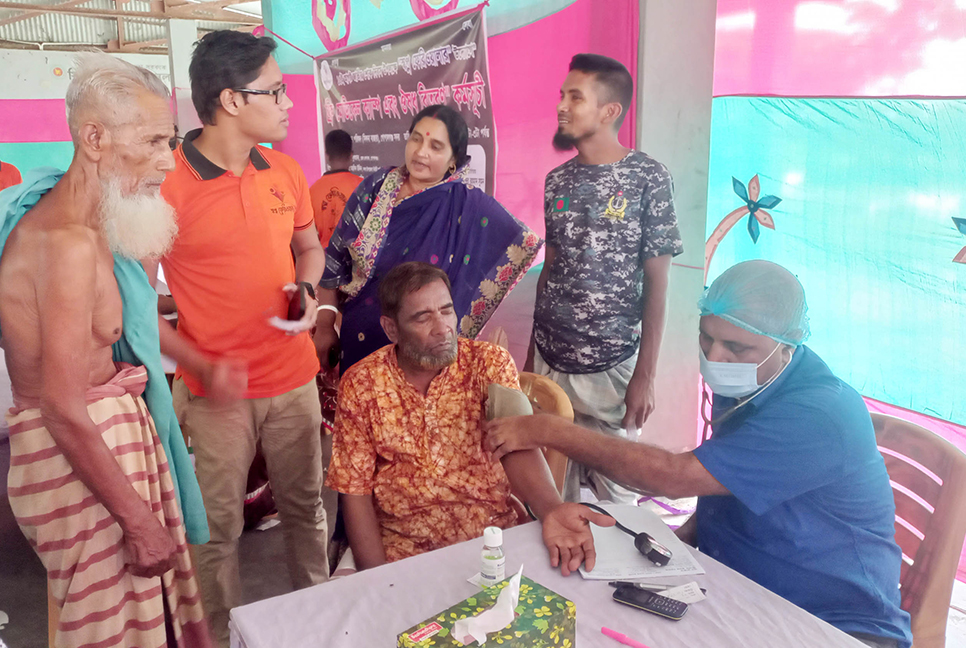 গোপালগঞ্জে বিনামূল্যে স্বাস্থ্যসেবা প্রদান