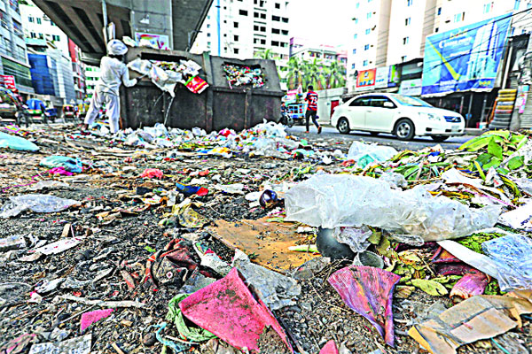 সংকটে কাবু ঢাকা সিটি
