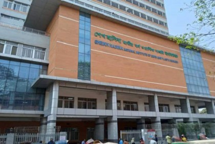 উত্তরায় রিকশার গ্যারেজে বিস্ফোরণ: দগ্ধ ৮ জনেরই মৃত্যু