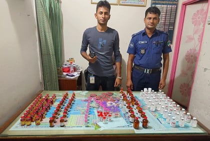 বেনাপোলে পরিত্যক্ত অবস্থায় ভারতীয় ওষুধ জব্দ