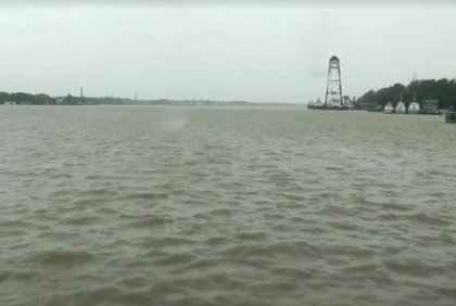 বরিশালে নদ-নদীর পানি বৃদ্ধি, উপকূলের জনজীবন ব্যাহত