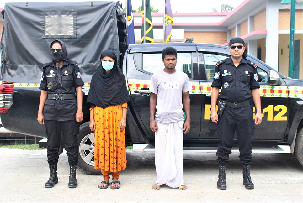 সিরাজগঞ্জে ফেন্সিডিলসহ আটক ২