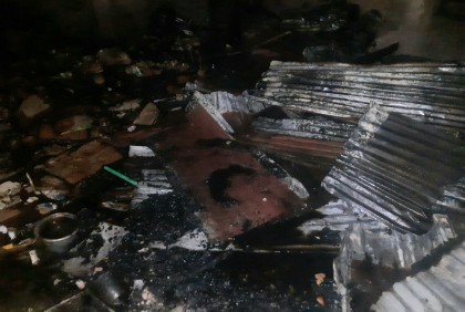 জয়পুরহাটে ইজিবাইক চার্জার তৈরির কারখানায় অগ্নিকাণ্ড