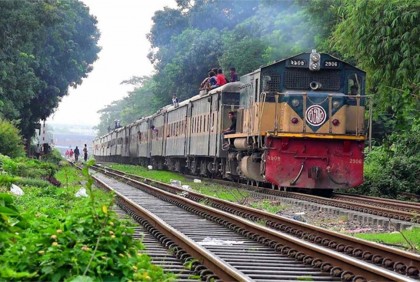 লণ্ডভণ্ড পশ্চিম রেলের সিডিউল, ৪ ট্রেনের যাত্রা বাতিল