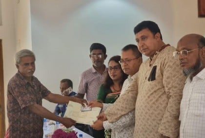 ইটনায় বীর মুক্তিযোদ্ধাদের মাঝে ডিজিটাল সার্টিফিকেট ও স্মার্ট কার্ড বিতরণ