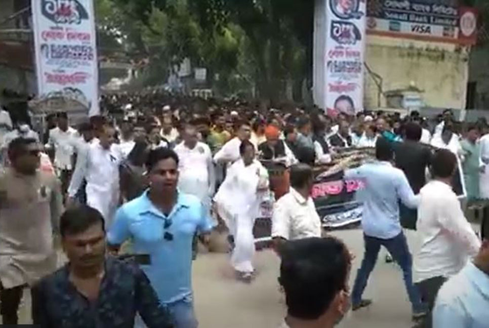 সিরিজ বোমা হামলায় জড়িতদের বিচারের দাবিতে টাঙ্গাইলে বিক্ষোভ