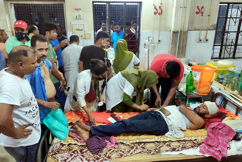 খাবার বিতরণ নিয়ে আওয়ামী লীগ-স্বেচ্ছাসেবক লীগের সংঘর্ষ