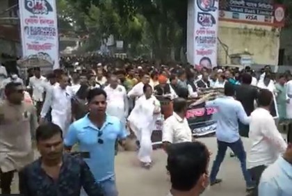 সিরিজ বোমা হামলায় জড়িতদের বিচারের দাবিতে টাঙ্গাইলে বিক্ষোভ