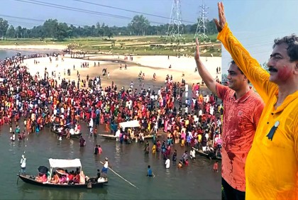 নৌবহরে কান্তজীউ বিগ্রহ 