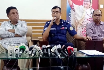 কষ্ট নিয়ে, লজ্জা নিয়ে বরগুনা এসেছি: ডিআইজি আক্তারুজ্জামান