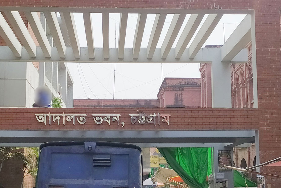 আদালতের বারান্দায় বিয়ে আসামি-বাদীর