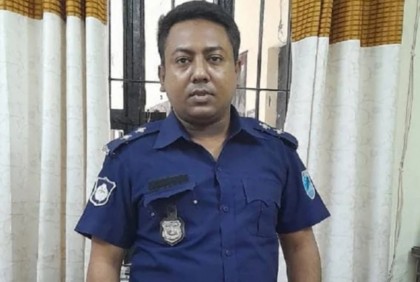 পুলিশের পোশাক পরে মেয়রের কাছে চাঁদা দাবি, গ্রেফতার ভুয়া এসআই

