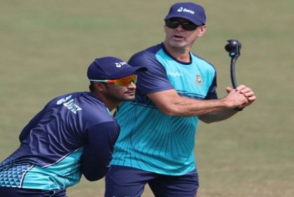 এবার সাকিবদের ছক্কা হাঁকানো শেখাবেন সিডন্স