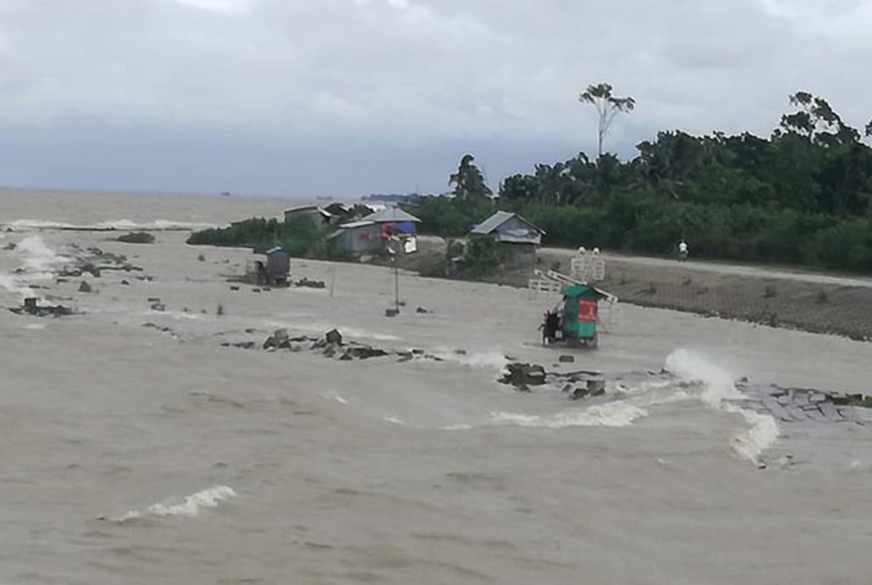 ভোলায় মেঘনায় বাড়ছে জোয়া‌রের পা‌নি