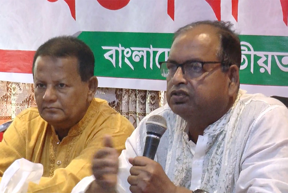 আওয়ামী লীগ সরকারকে ঠাস করে ফেলে দেওয়া সম্ভব না: দুদু