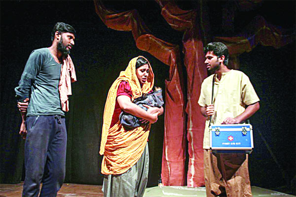 প্রাচ্যনাটের ‘খোয়াবনামা’