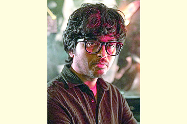 ‘হাওয়া’র পরিচালকের বিরুদ্ধে মামলা দায়ের