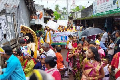 জন্মাষ্টমী উপলক্ষে মোরেলগঞ্জে শোভাযাত্রা 