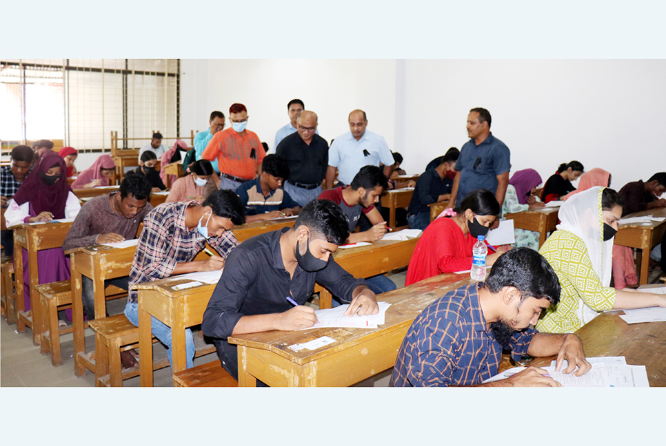 হাবিপ্রবিতে ‘সি’ ইউনিটের গুচ্ছ ভর্তি পরীক্ষা অনুষ্ঠিত 
