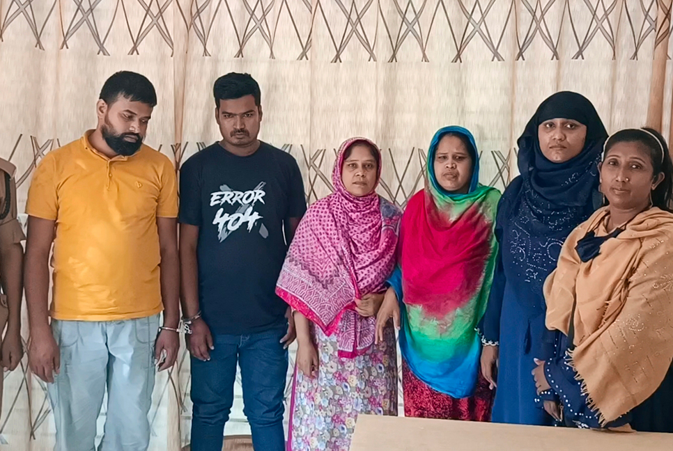 দুই নারীসহ চার হেরোইন ব্যবসায়ী গ্রেফতার