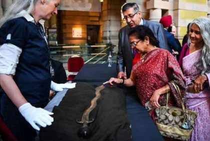 লুট হওয়া সাতটি প্রাচীন শিল্পকর্ম ফিরে পেল ভারত