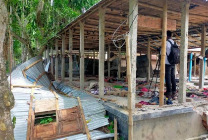 কুষ্টিয়ার গ্রামে আবারও দু’পক্ষের রক্তক্ষয়ী সংঘর্ষ, আহত ৪  