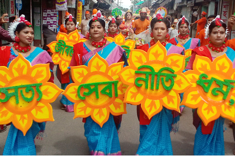 শ্রী কৃষ্ণের জন্মাষ্টমী উপলক্ষে গলাচিপায় শোভাযাত্রা