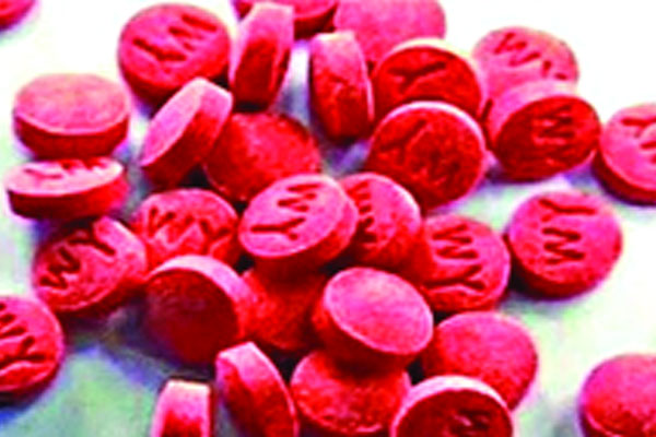 ইয়াবা বিক্রিতে মানুষ বন্ধক!