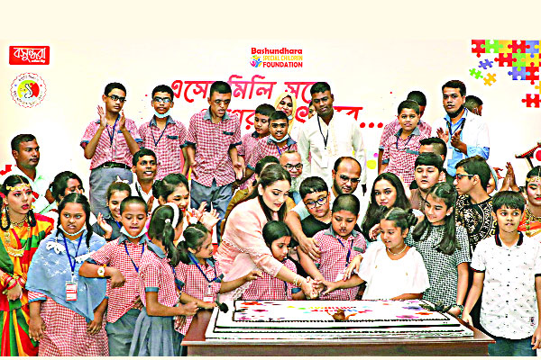 এসো মিলি সবে প্রাণের উৎসবে