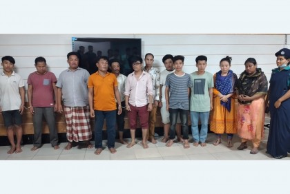 গাজীপুরে মদ তৈরির কারখানার সন্ধান, গ্রেফতার ১২