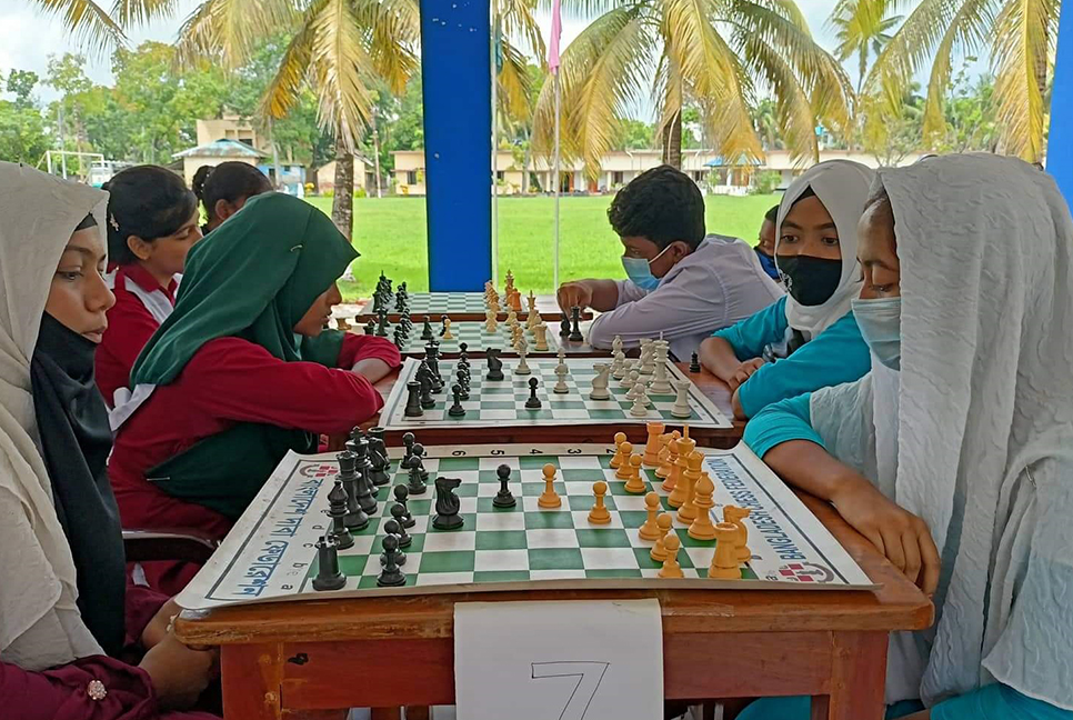 মাদারীপুরে স্কুলভিত্তিক দাবা প্রতিযোগিতা শুরু