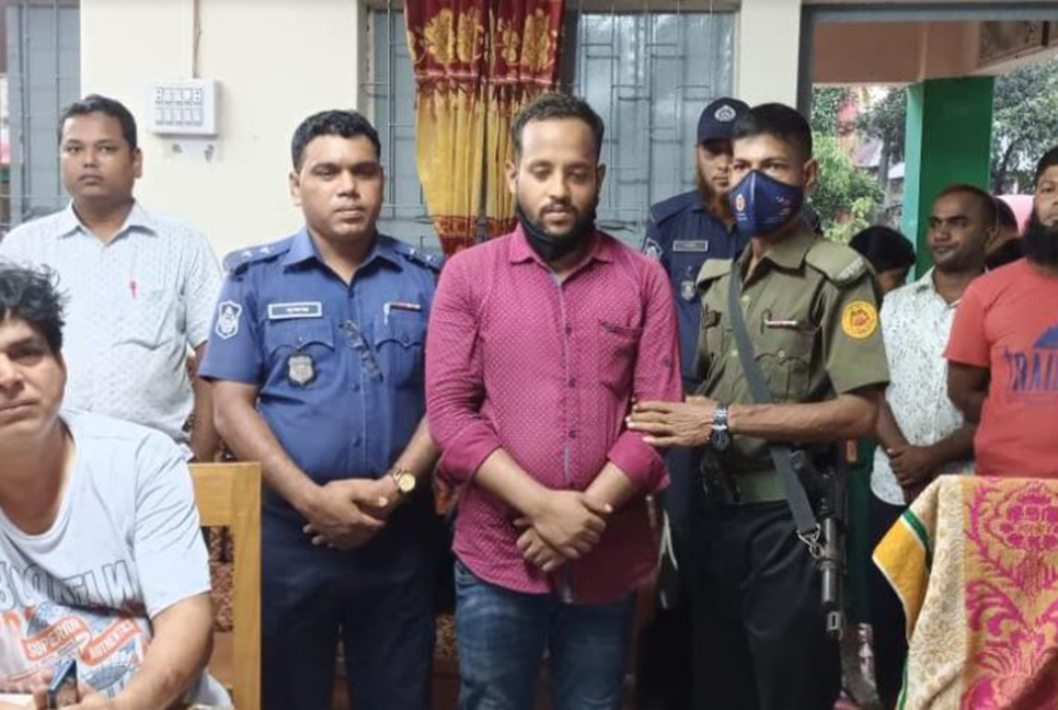 কালিয়াকৈরে ইভটিজিংয়ের দায়ে যুবকের কারাদণ্ড