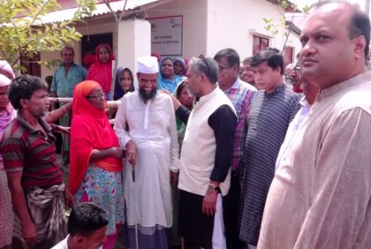 সিরাজগঞ্জে আশ্রয়ণ প্রকল্প পরিদর্শনে আওয়ামী লীগ নেতারা