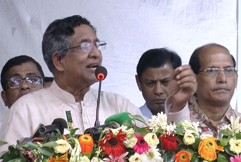 লন্ডন থেকে রিমোট কন্ট্রোল চালিয়ে ক্ষমতায় আসা যাবে না : কৃষিমন্ত্রী
