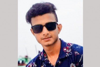 নড়াইলে অ্যাম্বুলেন্সের ধাক্কায় মোটরসাইকেল আরোহী নিহত