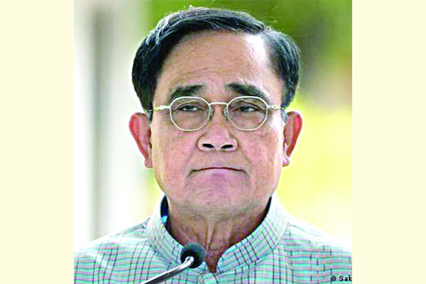 থাইল্যান্ডের প্রধানমন্ত্রী বরখাস্ত