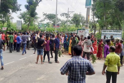 মৌলভীবাজারে দিনভর মিছিল, কাজে ফেরেনি চা শ্রমিকরা

