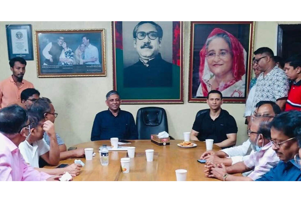 আড়াই বছর পর আওয়ামী লীগ সভানেত্রীর রাজনৈতিক কার্যালয়ে সোহেল তাজ