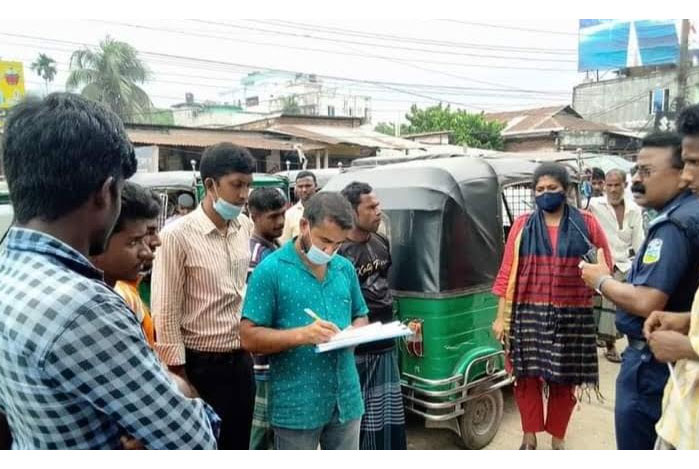 ফুলপুরে অবৈধ গাড়ি পার্কিংয়ের দায়ে জরিমানা 