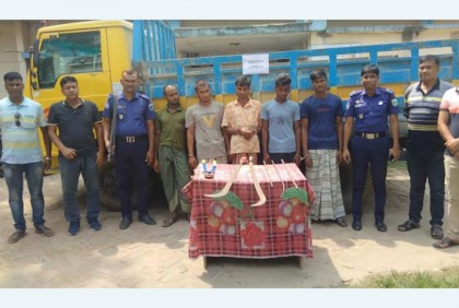সিরাজগঞ্জে ডাকাতির প্রস্তুতিকালে আটক ৫
