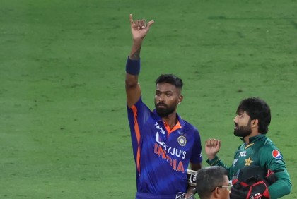 হার্দিক পান্ডিয়া: একাই দুইশ’